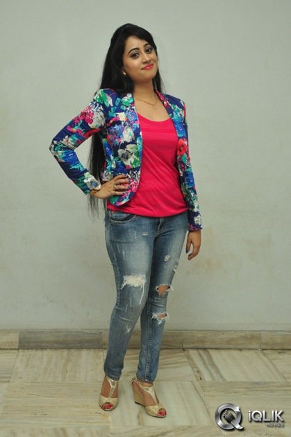 Anchor-Ashwini-At-Iddaram-Movie-Audio-Launch